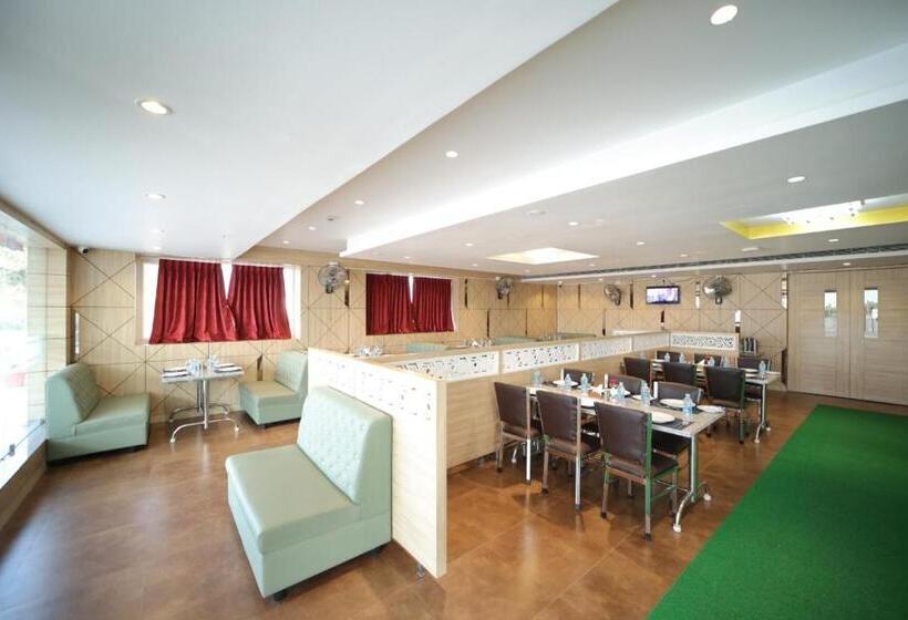 Hotel Chandra Residency