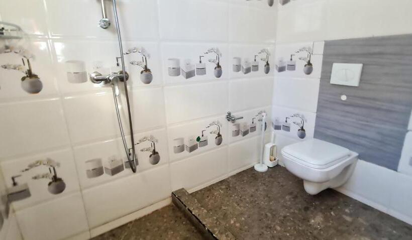 هتل Daniel Zanzibar