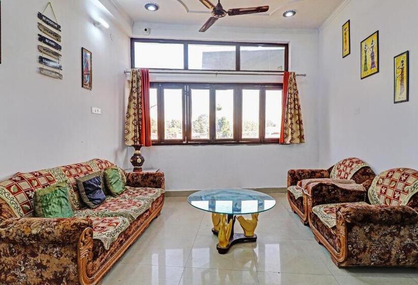 Отель Oyo Flagship 80502 7 Days Homestay