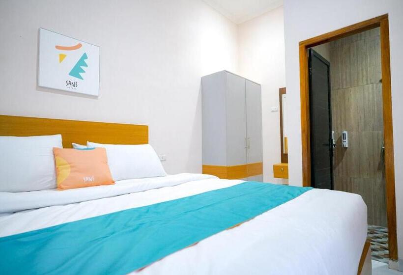 Отель Sans Bougenville Lampung