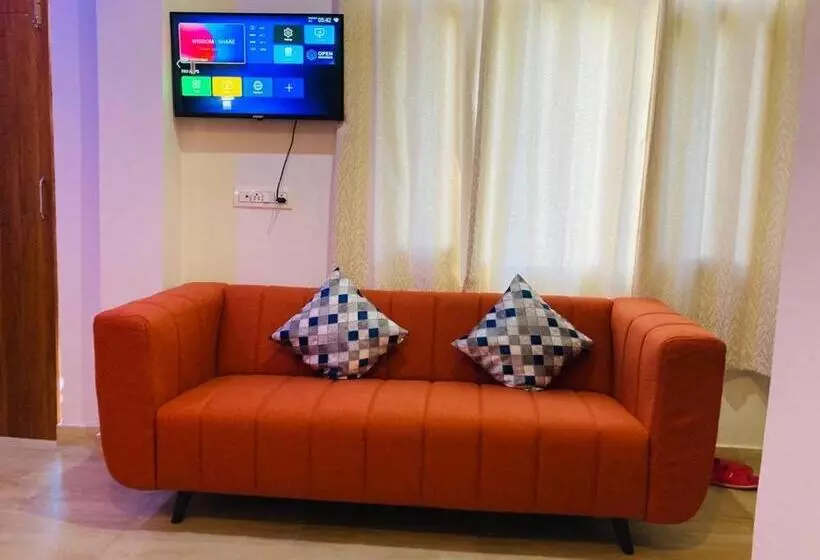 هتل Snow Crest Residency