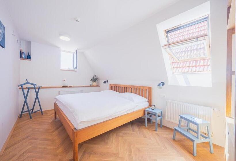 호텔 Vlaštovčí Dům