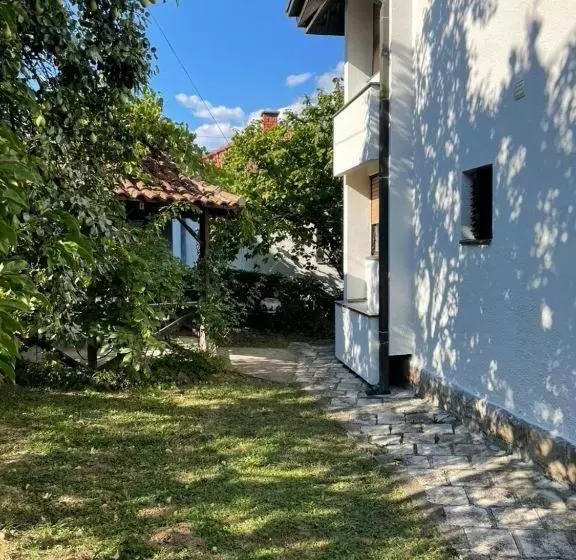 پانسیون Vidikovac Vrnjačka Banja