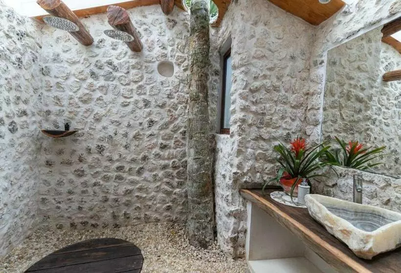 Xoot’ka’ana Villa Colibri