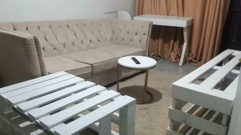 تختخواب و صبحانه Stemasky