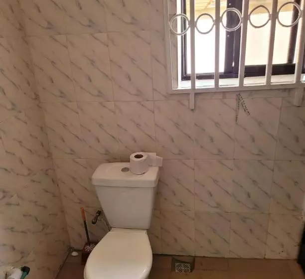 هتل Eko Akete Guest House