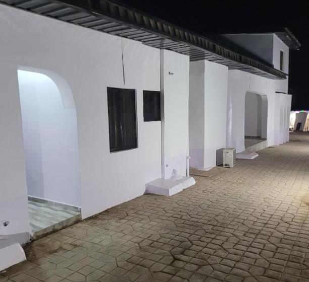 هتل Eko Akete Guest House