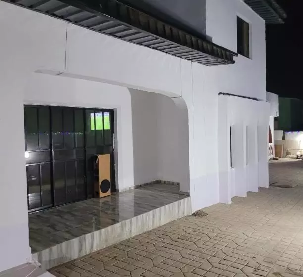 هتل Eko Akete Guest House