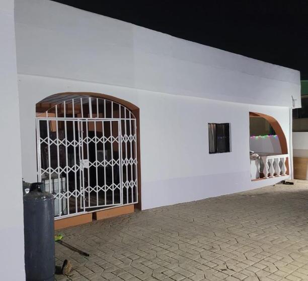 هتل Eko Akete Guest House