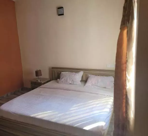 هتل Eko Akete Guest House