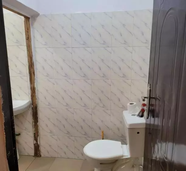 هتل Eko Akete Guest House