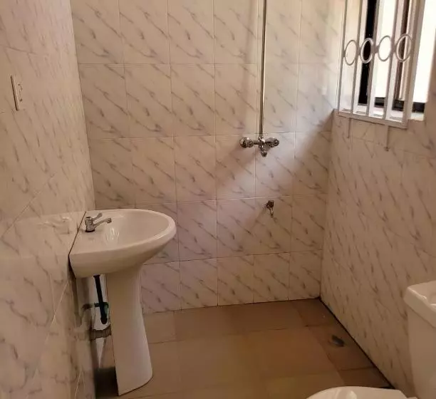 هتل Eko Akete Guest House