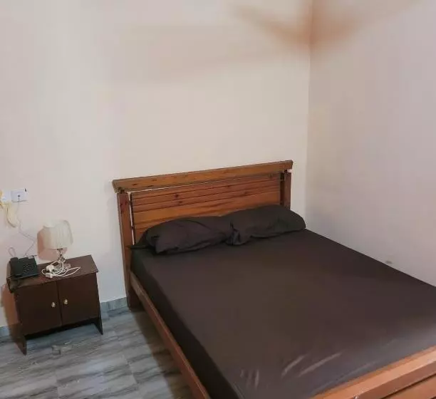 هتل Eko Akete Guest House