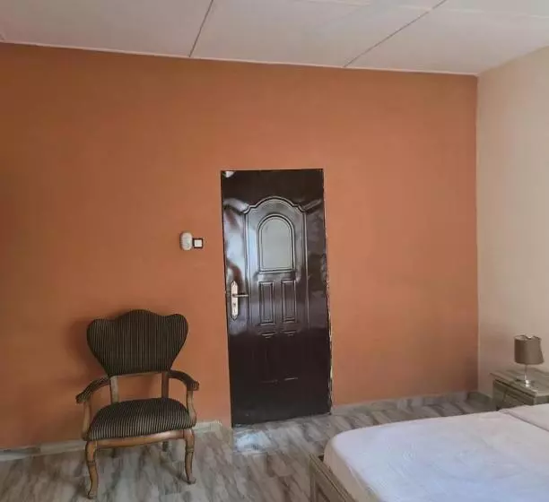 هتل Eko Akete Guest House