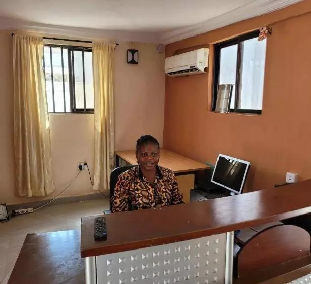 هتل Eko Akete Guest House