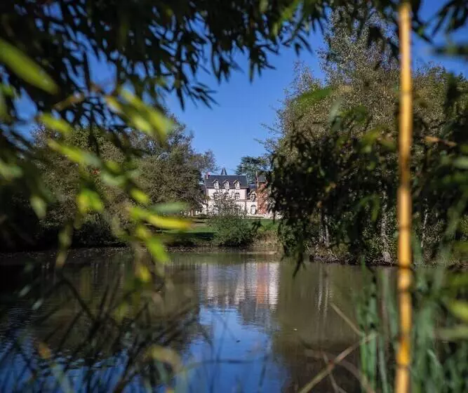 Hotelli Restaurant Domaine De La Grande Garenne