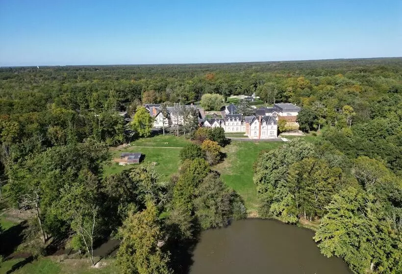 Hotelli Restaurant Domaine De La Grande Garenne