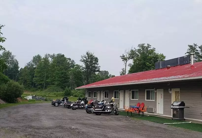 Motelli Calabogie Motor Inn