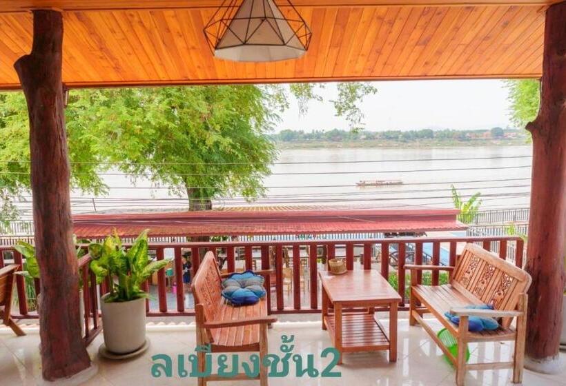 Pensionat สุขนิรันดร์​ริมโขง