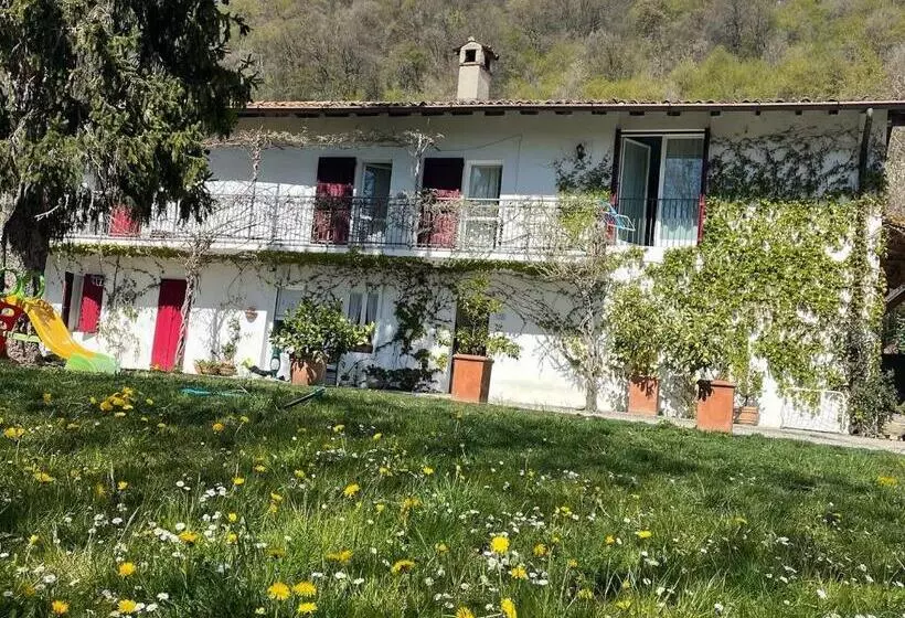 Majatalo Guestroom Ia Cascina Di Bea