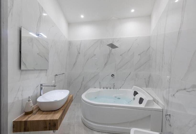 پانسیون My Brilliant Home With Jacuzzi 2 Steps From St Toledo