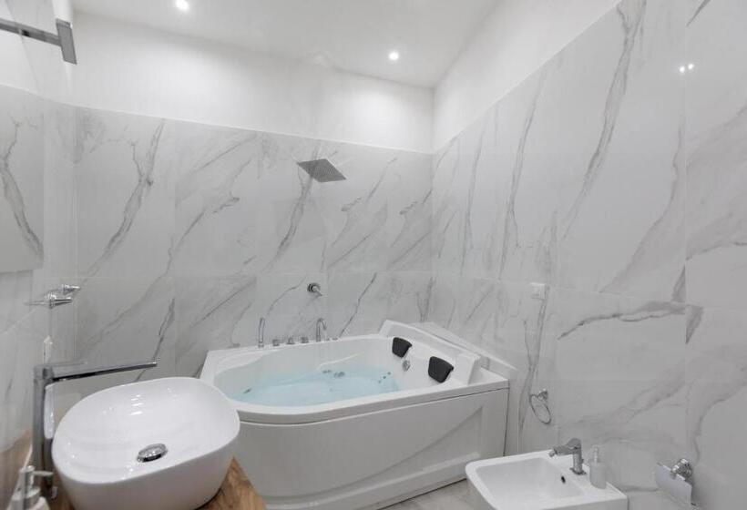 پانسیون My Brilliant Home With Jacuzzi 2 Steps From St Toledo