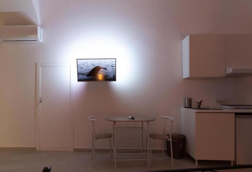 پانسیون My Brilliant Home With Jacuzzi 2 Steps From St Toledo