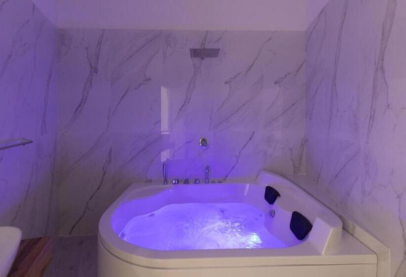 پانسیون My Brilliant Home With Jacuzzi 2 Steps From St Toledo