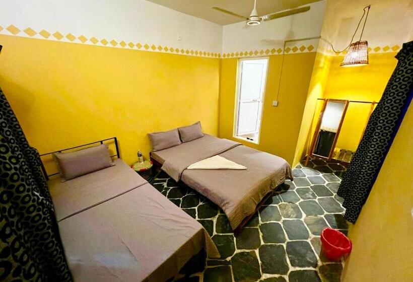 پانسیون Paris Guest House