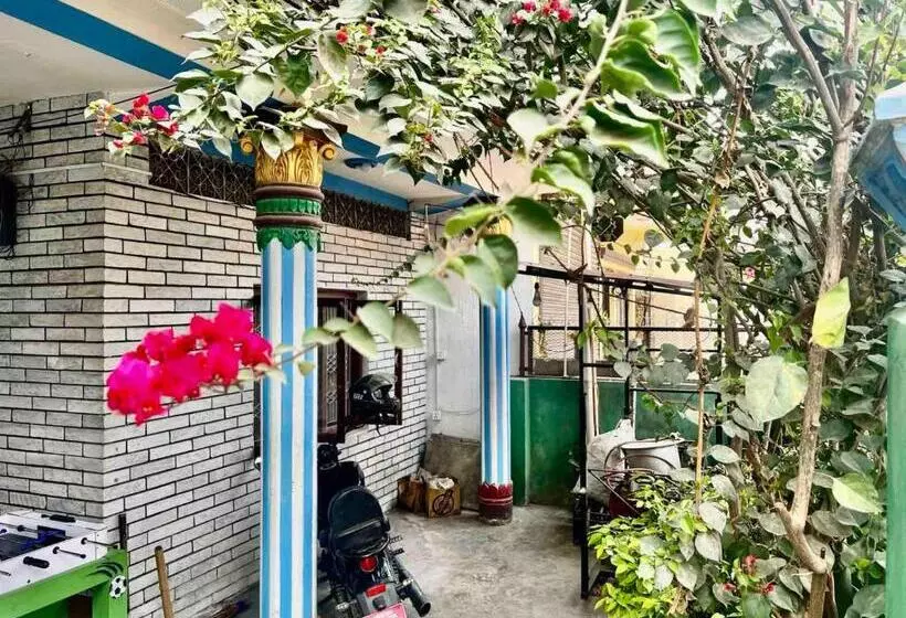 پانسیون Paris Guest House