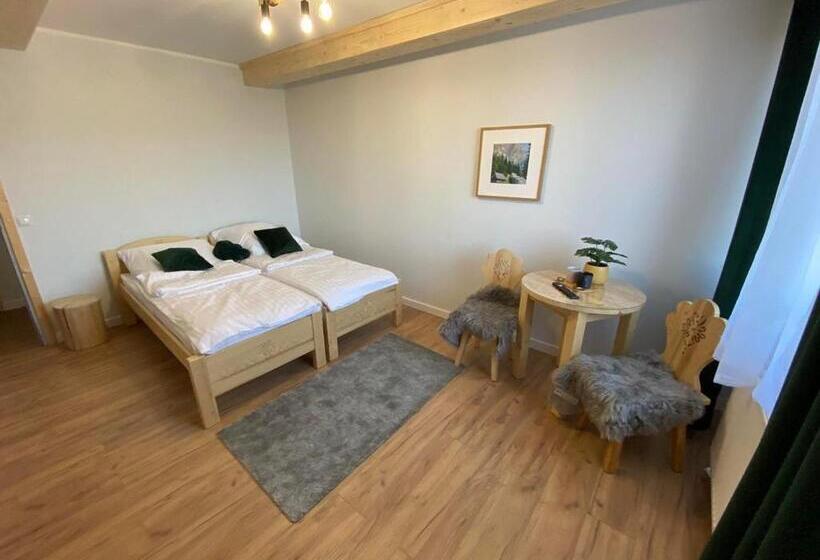 بنسيون Willa Pod Wyciągiem