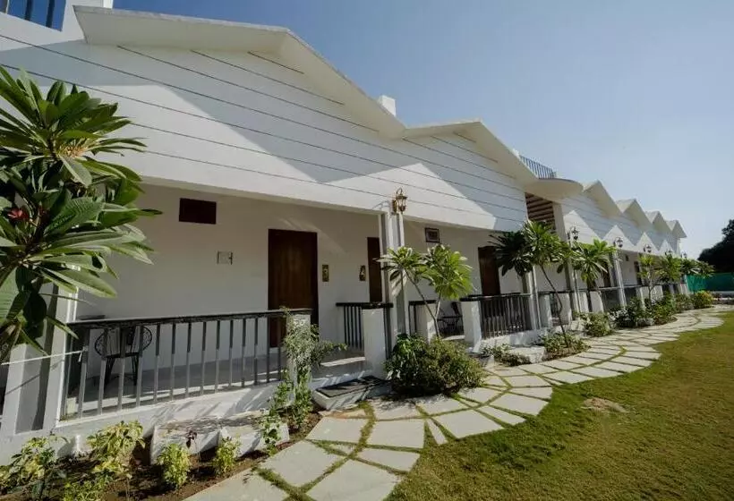 Yellow Tail By Puggles Resorts