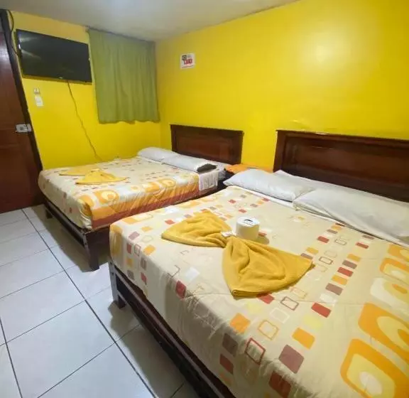 هاستل Hostal Maria Mercedes