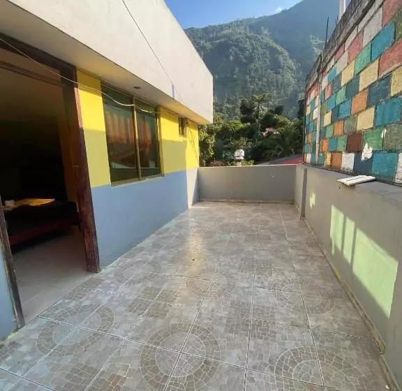 هاستل Hostal Maria Mercedes
