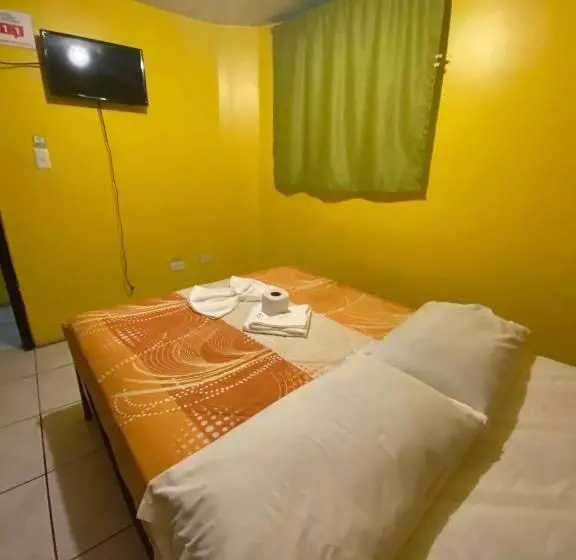 هاستل Hostal Maria Mercedes