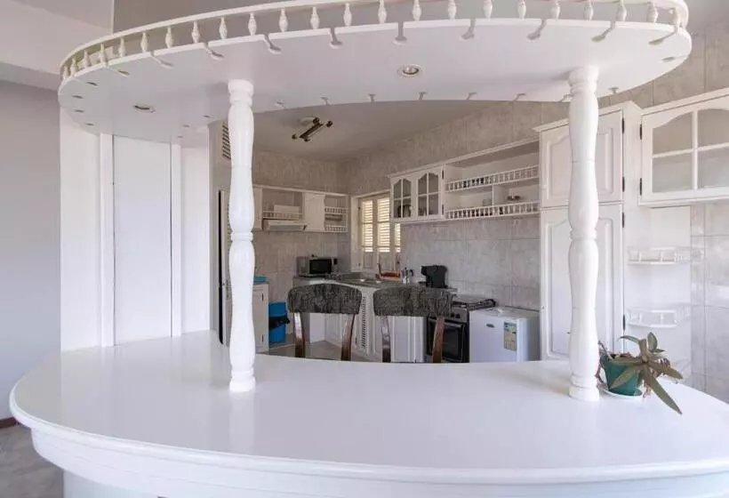 تختخواب و صبحانه Maya Apartments