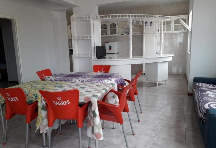 تختخواب و صبحانه Maya Apartments