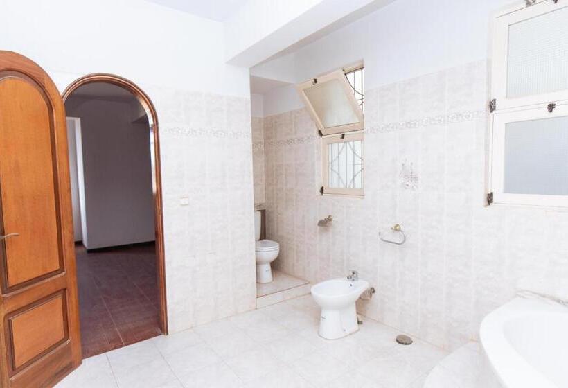 تختخواب و صبحانه Maya Apartments