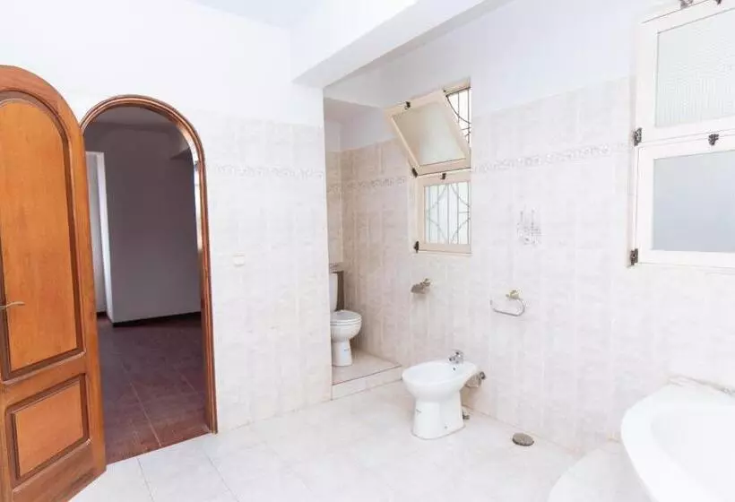 تختخواب و صبحانه Maya Apartments