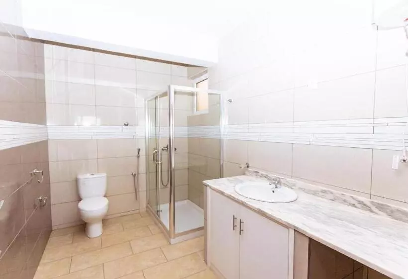 تختخواب و صبحانه Maya Apartments