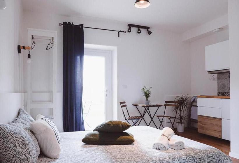 צימר Olio Su Tela