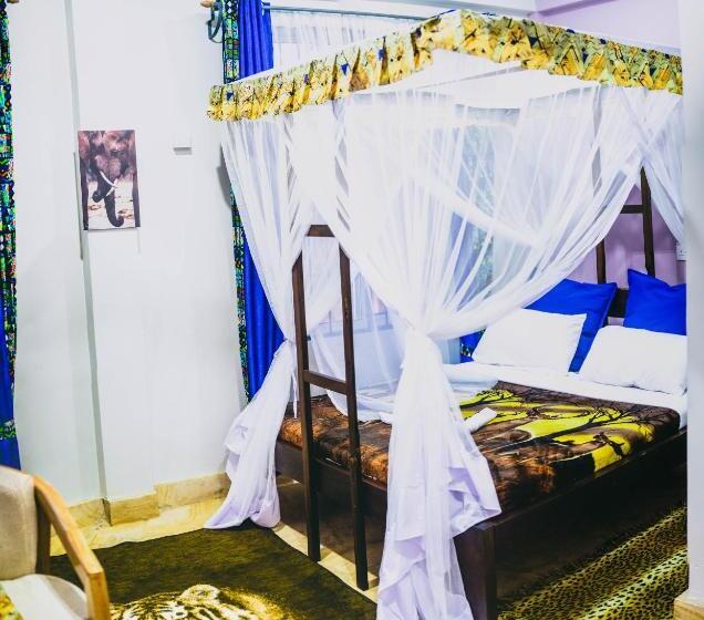 ホテル Kilimanjaro Scenic Lodge