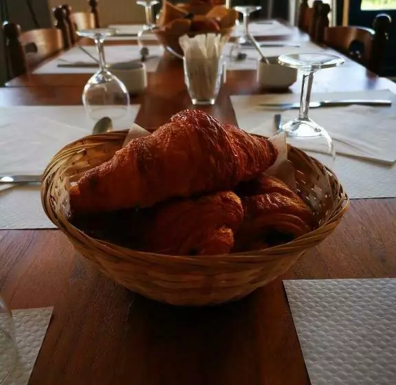 Hotelli Les Chambres Du Bistro Du Canal