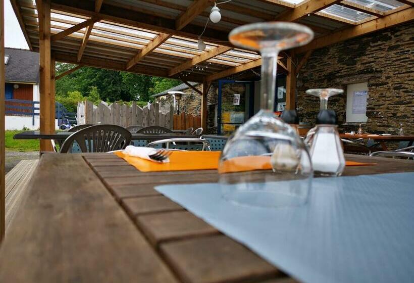 Отель Les Chambres Du Bistro Du Canal