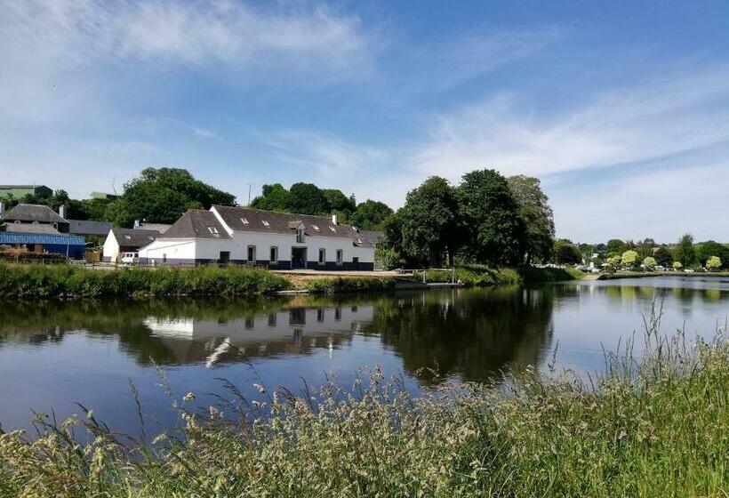 Отель Les Chambres Du Bistro Du Canal