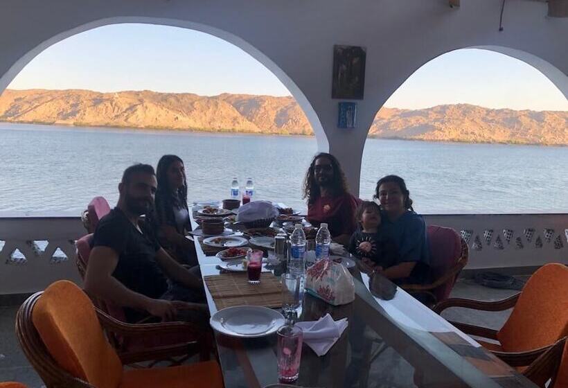 هتل Noprea Boutique