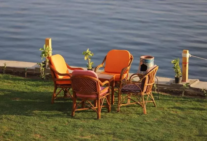 هتل Noprea Boutique