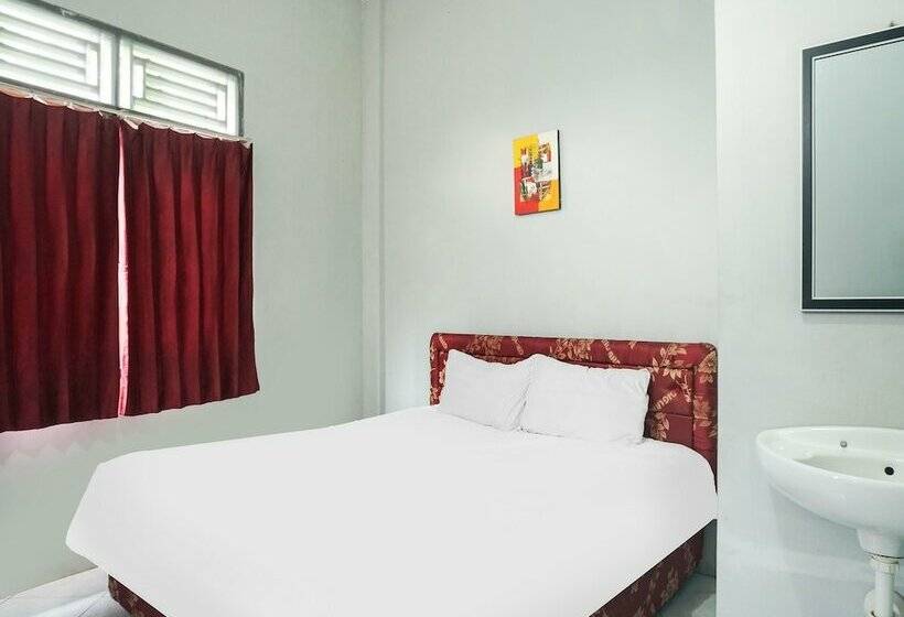 Отель Spot On 91970 Biru Homestay