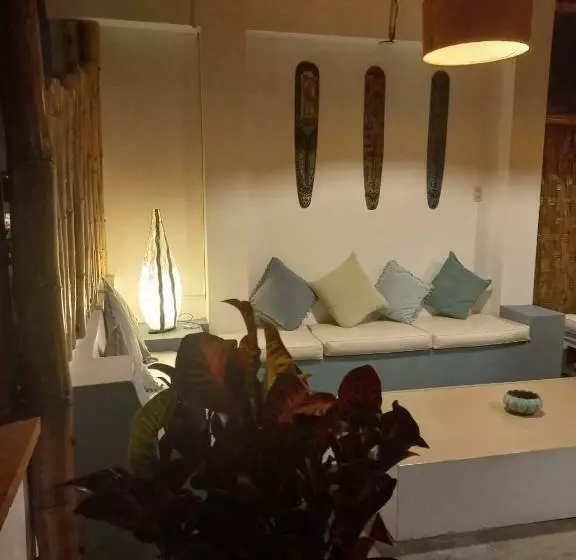 Majatalo Casa Blanca Beach House   Punta Hermosa   Perú