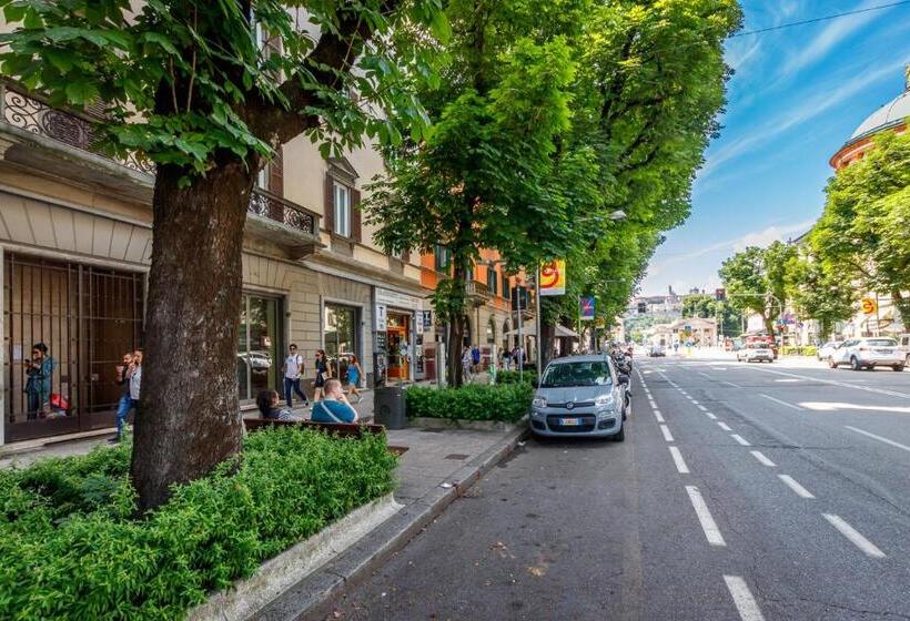 پانسیون Feel   Porta Nuova Rooms